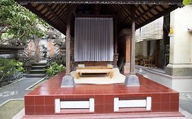 Cik'S Guest House